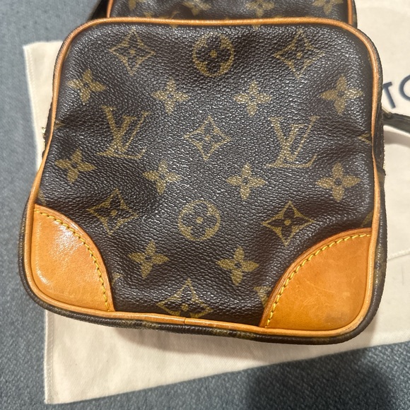 LOUIS VUITTON AMAZON CROSSBODY - Picture 9 of 10